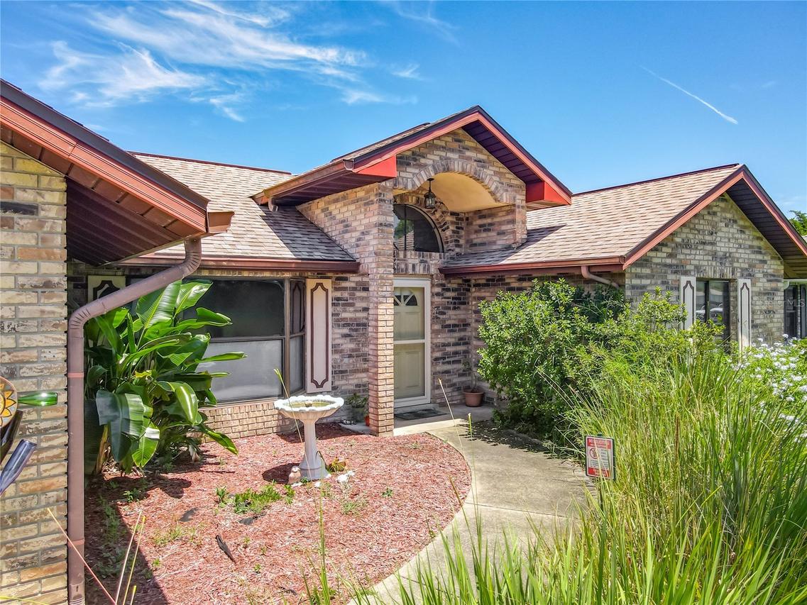 209 Meadow Lake Dr., Edgewater, FL 32141