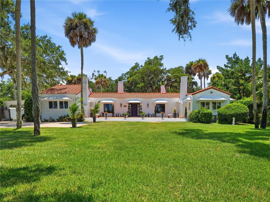 636 N Riverside Dr., New Smyrna Beach, FL 32168