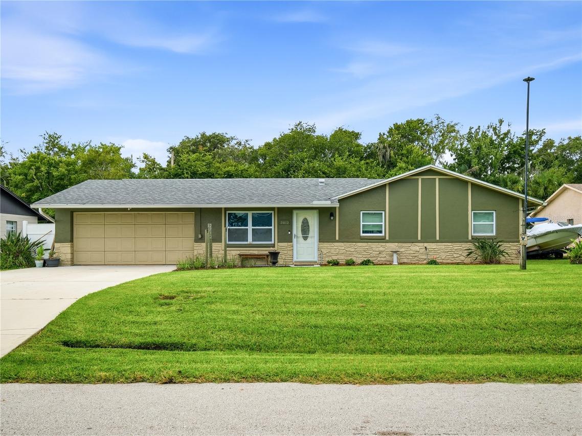 2812 Travelers Palm Dr., Edgewater, FL 32141