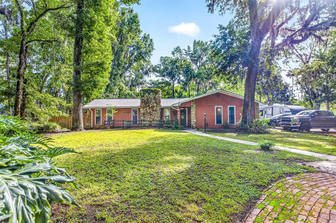 625 Wildwood Dr., New Smyrna Beach, FL 32168
