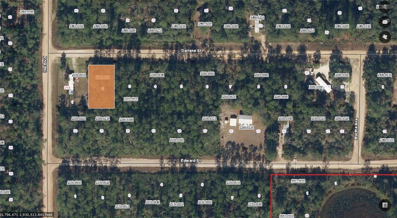 Darlene St, Interlachen, FL 32148