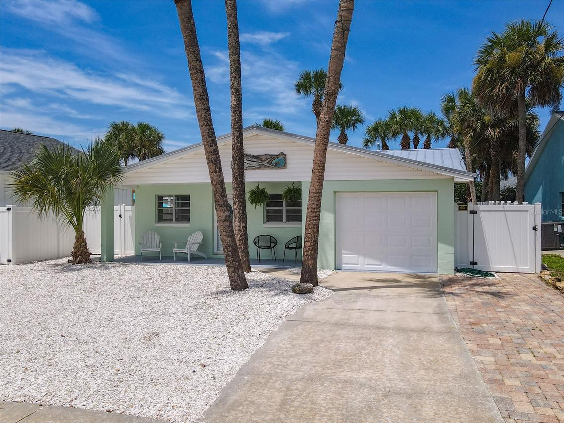 220 Crawford Rd., New Smyrna Beach, FL 32169