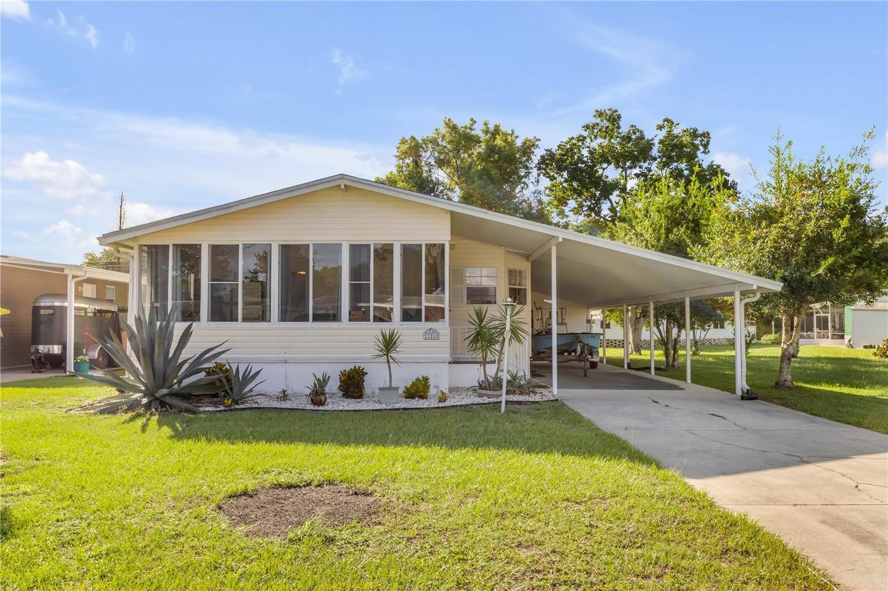 126 Cedar St., Edgewater, FL 32141
