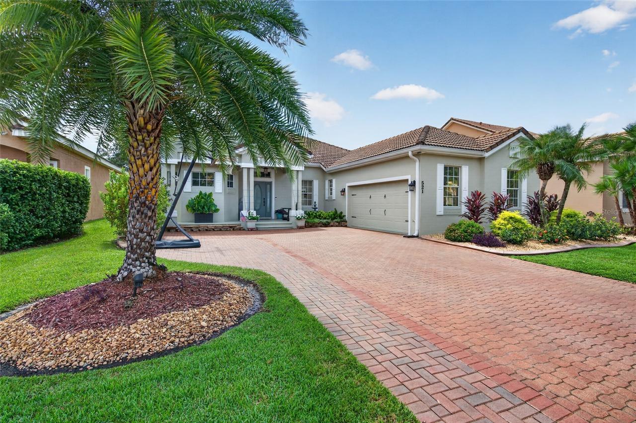 521 Venetian Villa Dr., New Smyrna Beach, FL 32168