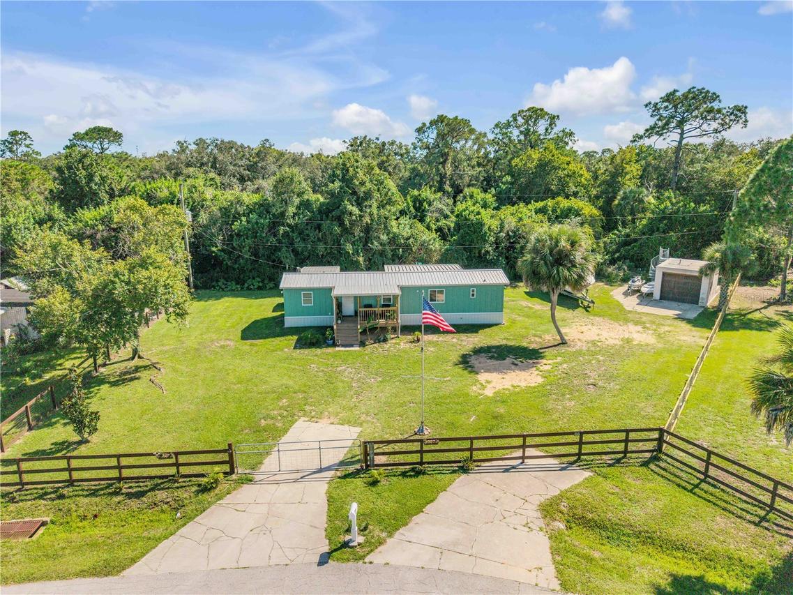 169 West Loop, Oak Hill, FL 32759