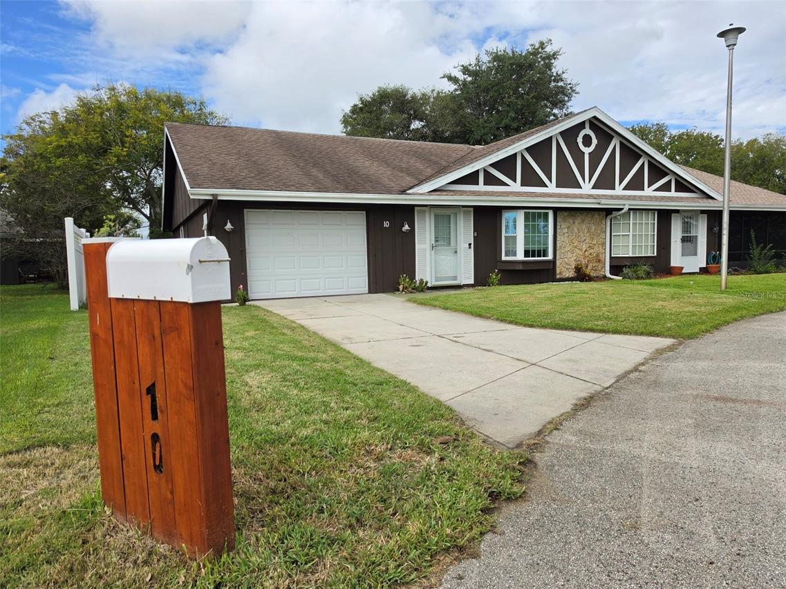10 Eagle Ln., New Smyrna Beach, FL 32168