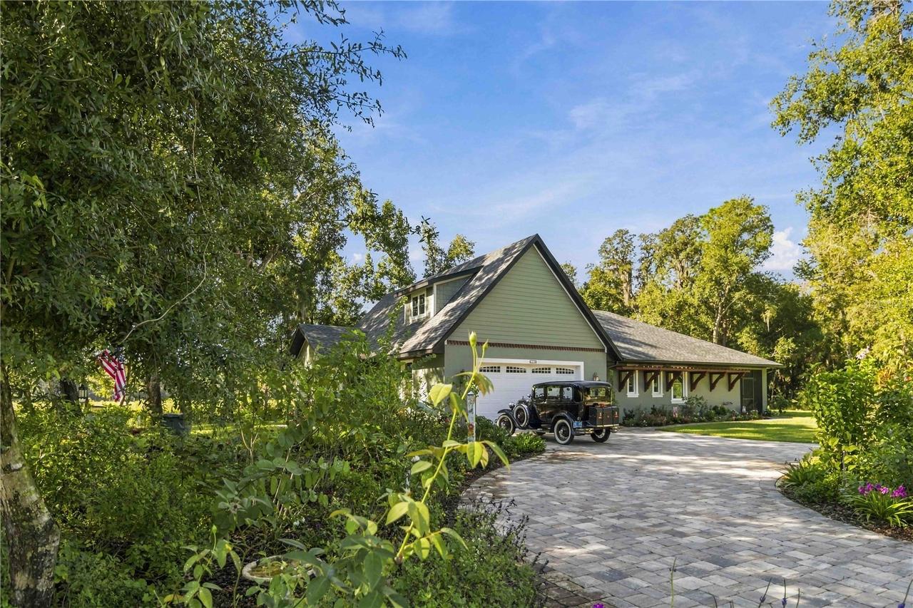 1915 Taylor Rd., Port Orange, FL 32128