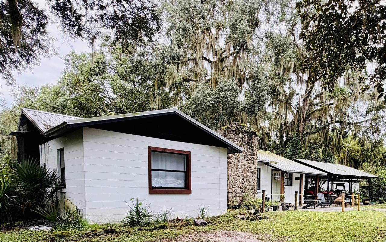 525 Old Dixie Ln., Oak Hill, FL 32759