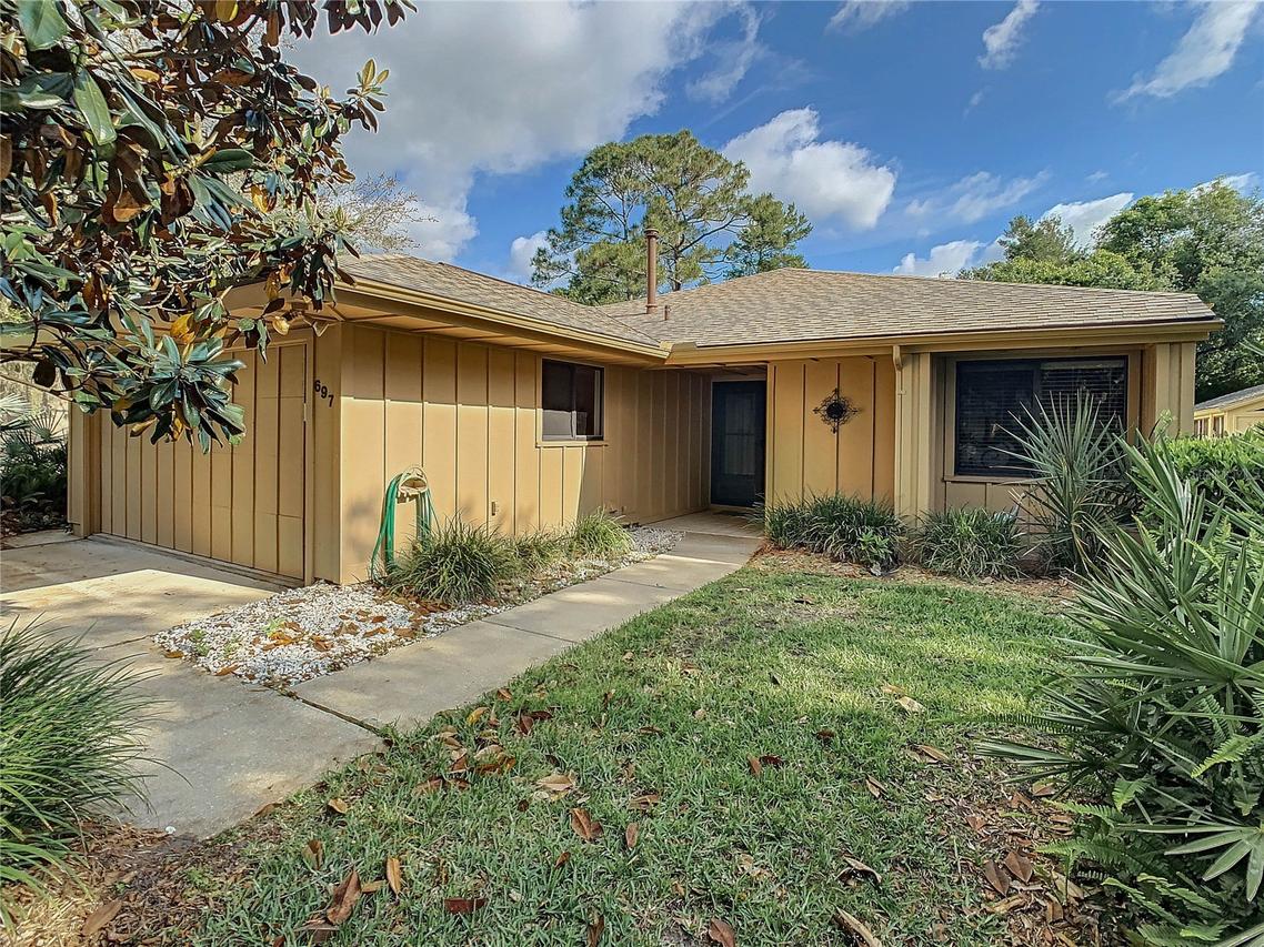 697 Saint Andrews Cir., New Smyrna Beach, FL 32168