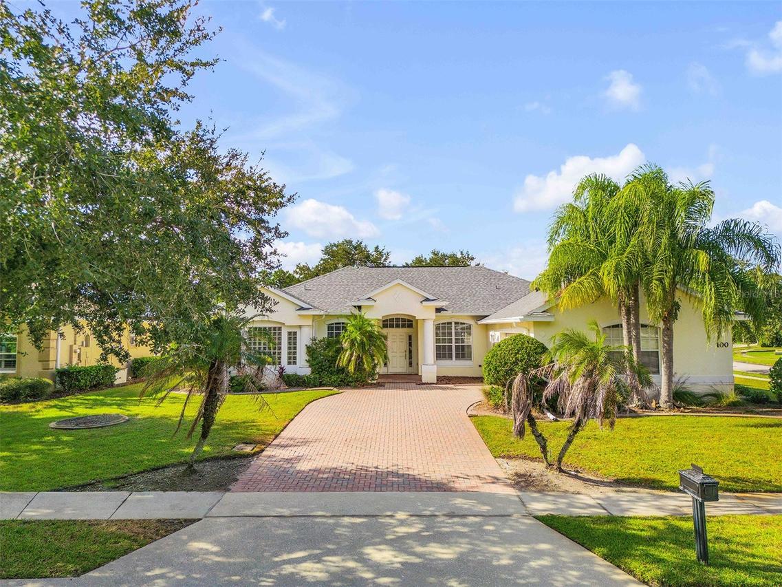 100 Berg Ct., Daytona Beach, FL 32124