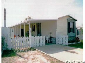 157 Randle Ave., Oak Hill, FL 32759