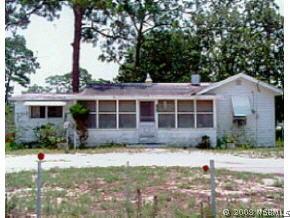 108 Sutton Pl., Edgewater, FL 32132
