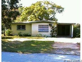 704 Mary St., Edgewater, FL 32132