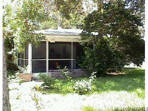 401 Oakwood Ave., New Smyrna Beach, FL 32169