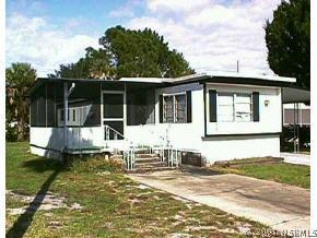 105 Cedar St., Oak Hill, FL 32132