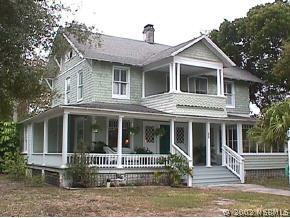 402 Faulkner St., New Smyrna Beach, FL 32168