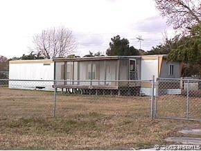 132 Center St., Oak Hill, FL 32759