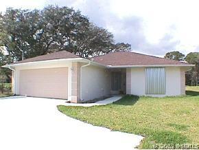 254 Cypress Ave., Oak Hill, FL 32759