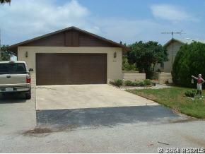 11 Laughing Gull Ln., Edgewater, FL 32141