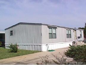 182 Randle Ave., Oak Hill, FL 32759