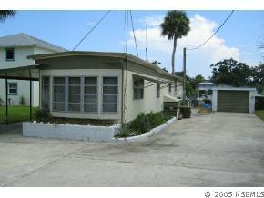 211 E Ariel Rd., Oak Hill, FL 32759