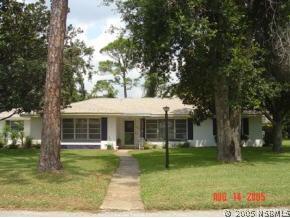 321 Rosalyn Ave., New Smyrna Beach, FL 32168