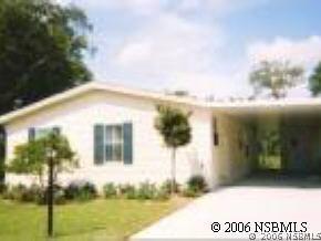 482 Sioux Blvd., Oak Hill, FL 32759