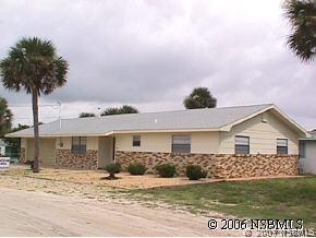 922 Locust St., New Smyrna Beach, FL 32169