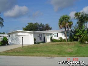 426 Sioux Blvd., Oak Hill, FL 32759