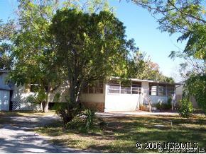 156 South St, Oak Hill, FL 32759