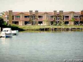133 Lagoon Ct., New Smyrna Beach, FL 32168