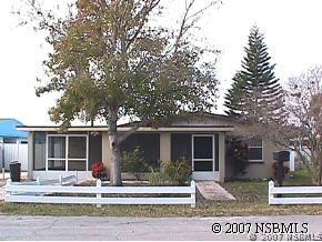 906 Mary St., Edgewater, FL 32132