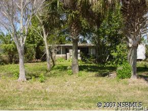 128 Center St., Oak Hill, FL 32759