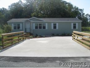 137 Putnman Grove Rd., Oak Hill, FL 32759