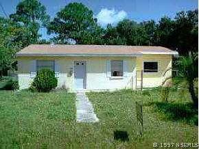 305 W Ocean Ave., Edgewater, FL 32132