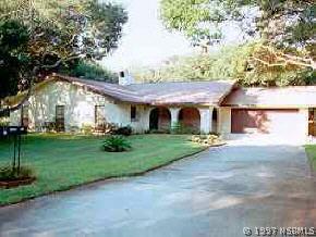 520 Cooper St., New Smyrna Beach, FL 32169