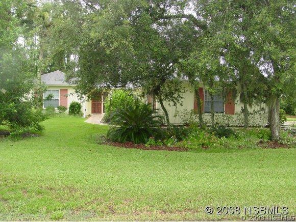 501 Boxwood Ln., New Smyrna Beach, FL 32168
