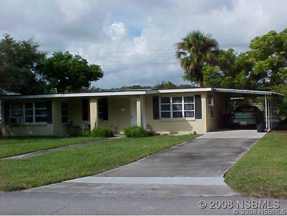 1002 Lake Ave., Edgewater, FL 32132