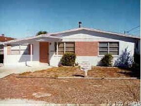 602 Oakwood Ave., New Smyrna Beach, FL 32169
