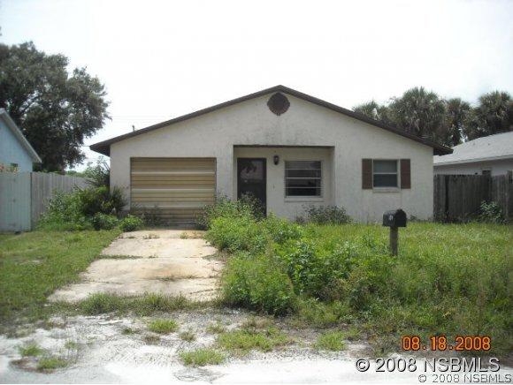 1067 Beulah Dr., Edgewater, FL 32132