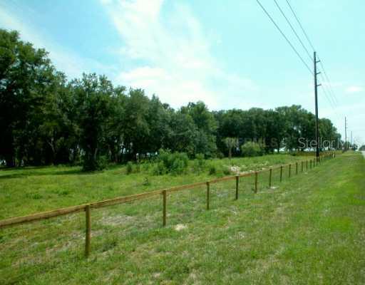 24345 Wolf Branch Rd., Sorrento, FL 32776