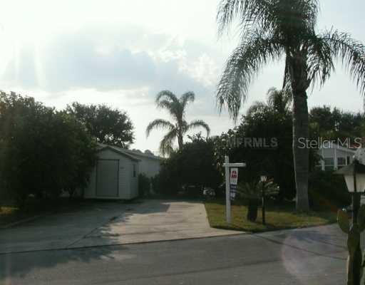 523 Gary Player Dr., Davenport, FL 33837