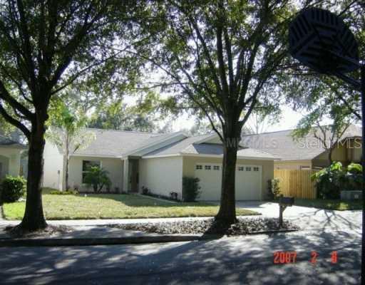 1218 Lake Blue Cir., Apopka, FL 32703