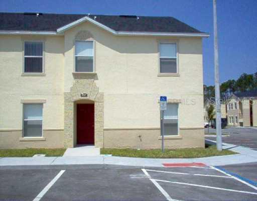 2807 Club Cortile Cir., Kissimmee, FL 34746