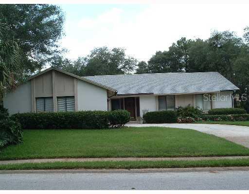 416 Woodview Dr., Longwood, FL 32779