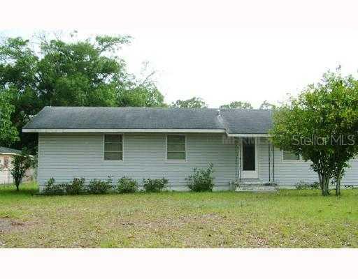 5742 Pine St., Mount Dora, FL 32777