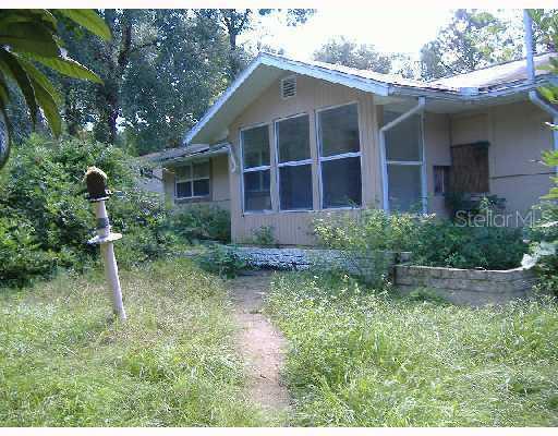 19820 Azalea Rd., Altoona, FL 32702