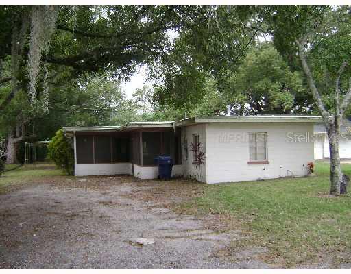 615 N Rockingham Ave., Tavares, FL 32778