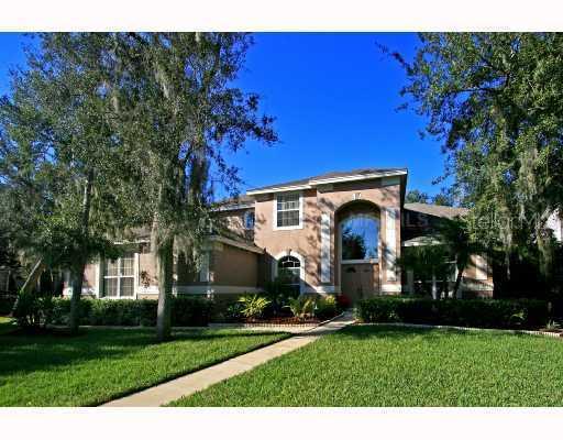 627 Long Lake Dr., Oviedo, FL 32765