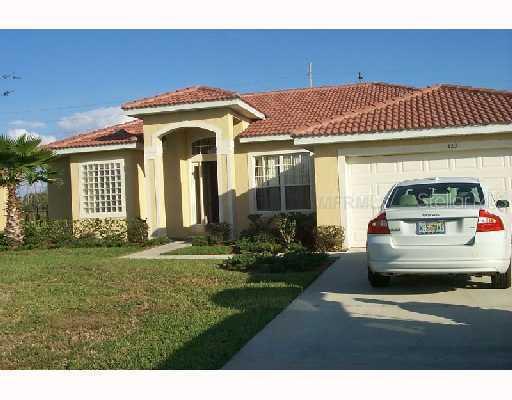 423 Bay Leaf Dr., Poinciana, FL 34759